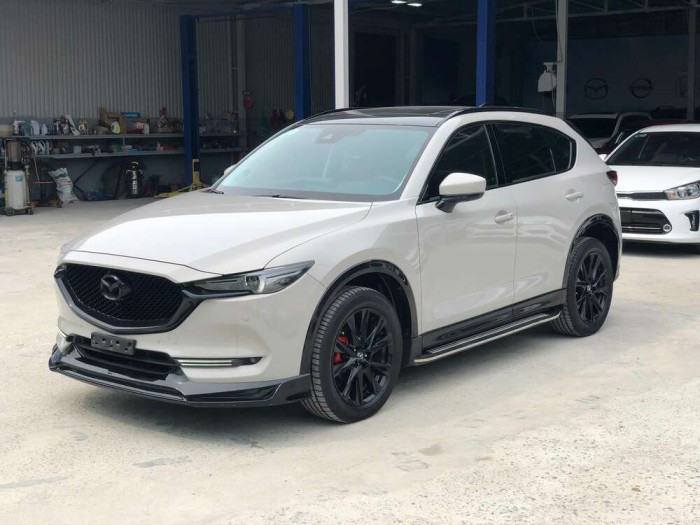 Mazda cx5 2.5 Trắng 2022 .  Dán ximăng